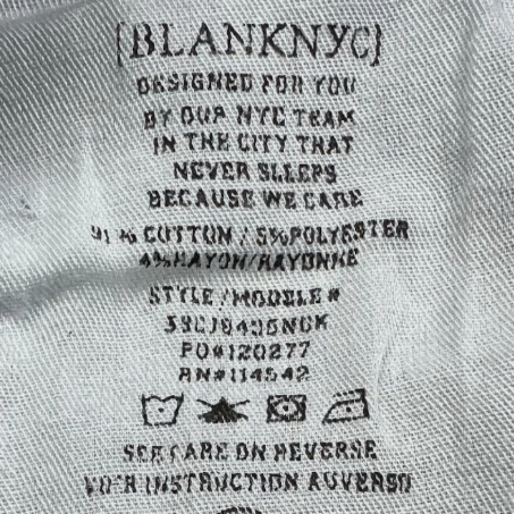 BLANKNYC Women's Hollyweird Distressed Denim Cutoff Shorts Blue Size 29 Mid Rise - Picture 14 of 14